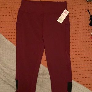Maroon POP Fit leggings with pockets